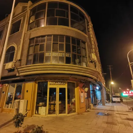 Bowen Hotel