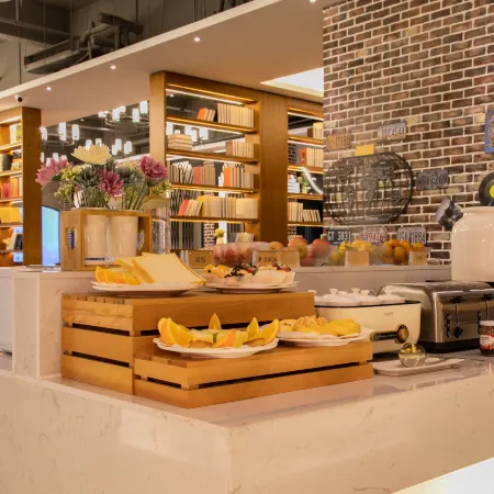 James Joyce Coffetel（new world store, Nanpu Road, Ezhou）.