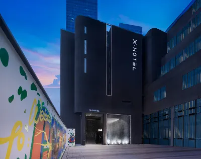 XHotel (Changsha Wuyi Square IFS International Financial Center) Hotel in zona Hunan University of Finance and Economics Auditorium