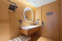 JI Hotel (Sanhe Yanjiao Zhengwuzhongxin) - balcony