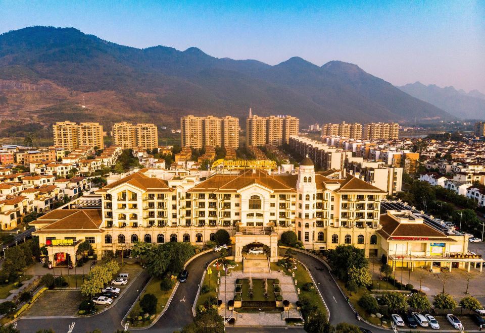 hotel overview picture