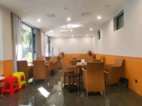 Yunchen Business Hotel Hotels in Junlian