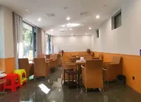 Yunchen Business Hotel Hotels in Junlian