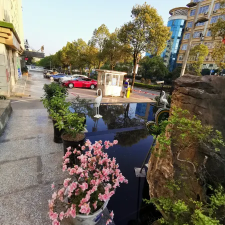 Yajia Hotel
