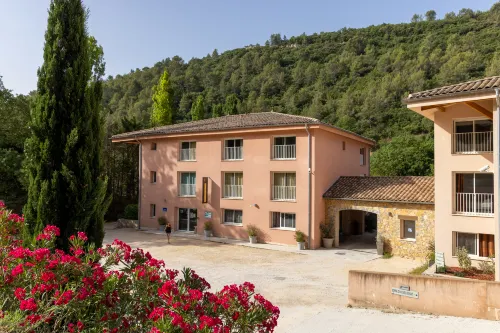 The Originals City, Hôtel les Bastides du Gapeau Hotels in Sollies-Toucas