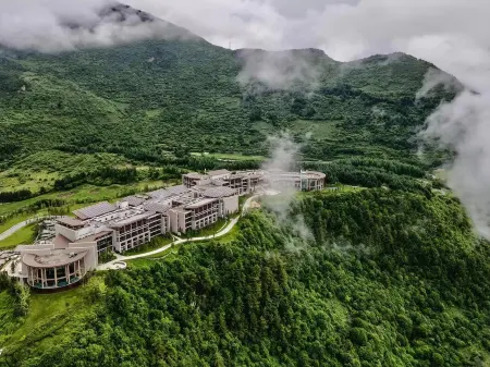 Banyan Tree Jiuzhaigou