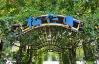 Xiamen Institute of Technology International Academic Exchange Center Hotels near Huandong Romantic Coast