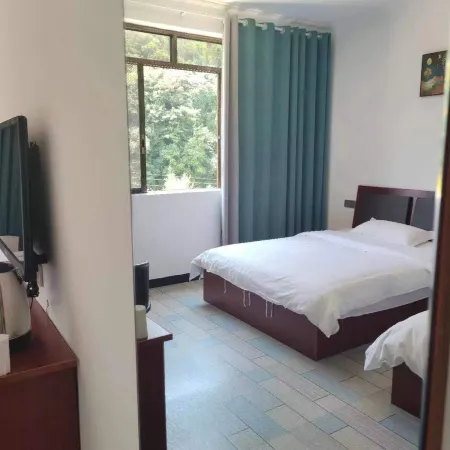 Suiyang Yingbo Homestay (Shuanghe Cave)