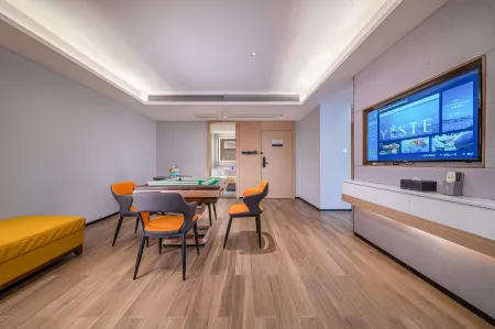 Yeste International Hotel (Nanning Wantailong Jinkai Road Subway Station)