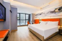 Chaumet CC Light Luxury Hotel