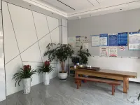 羅平阿崗鎮暮曉コレクションホテル