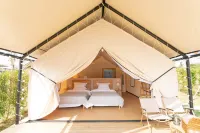 Young LiveCamp Hotels near Alice in Wonderland Flower Sea