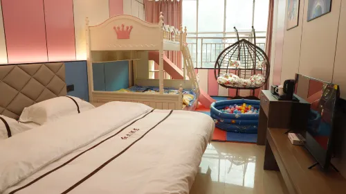 Hongwen Homestay - Inns