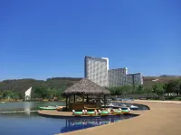 Chengjiang Fuxian Lake Lanhai Resort Hotel