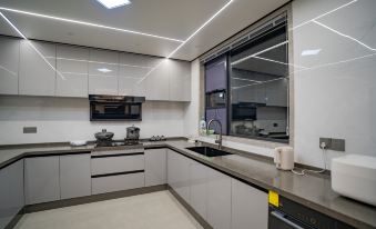 Xiangshan Shipu Black Field Hostel