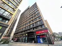 Dali Light Luxury Apartment (Tianbao Subway Station) Hotel in zona City College of Dongguan University of Technology Zhangcun Campus