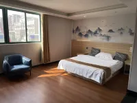 Minquan Yijing Hotel (Minquan Station) - parkir