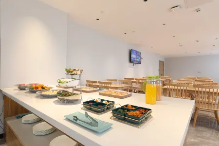 Yuju Hotel (Xingtai Guangzong Chuangye Avenue) Отели в г. Пинсиан