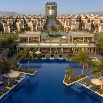 Seascape Villas In Long Beach Cam Ranh
