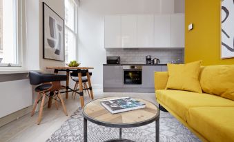 2VH Virginia House, 31 Bloomsbury Way by City Living London