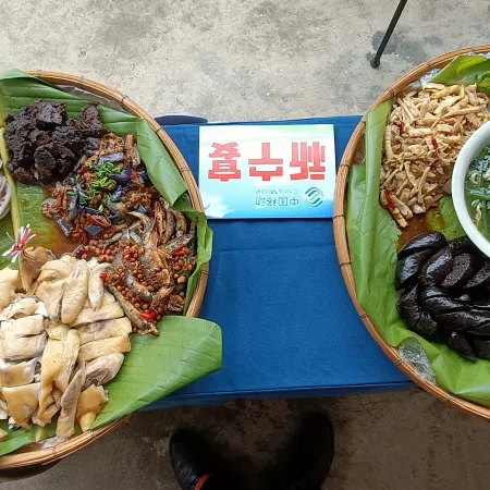 Jinxiu Qinglong Bay Jujuku