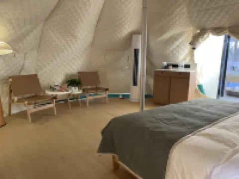 Zhongwei Yiye Xingkong Hotel