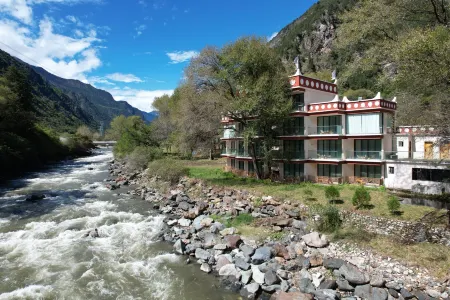Geyaxi Chateau Manor Отели рядом с достопримечательностью «Dangling Village»
