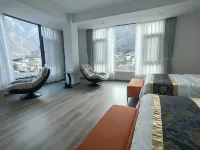 Ancient Road Riverbank Homestay