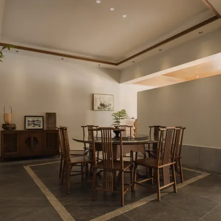 Quiet and No-Hassle Bed & Breakfast in Jihua Mountain
