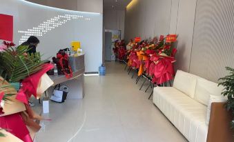 L Intelligent Hotel