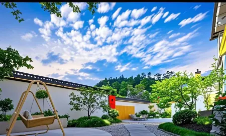 Floral Hotel·Nine House Family Vacation Garden pet Hotel Отели рядом с достопримечательностью «Minsu Fengqing Street»