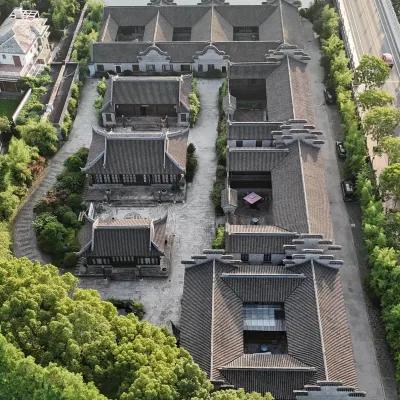 Beyond Business Academy​ Hotels near Sheshan
