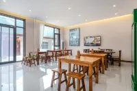 Huashan Guanyueju Hotel Hotels in Huayin