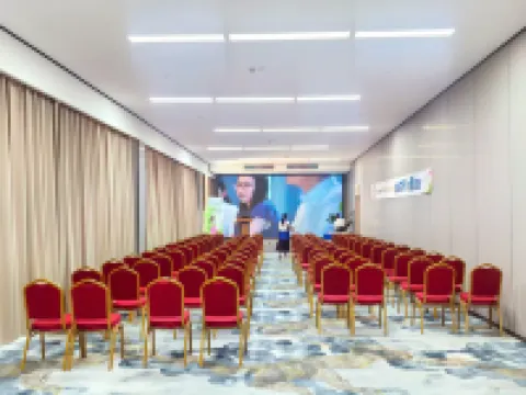 Yi long Hotel (Lang fang Station An c i Wanda Branch)