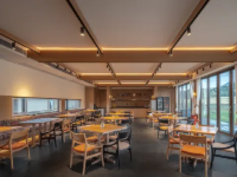 Trip.com Group Country Retreats (Nalati Spruce Hidden Lodge Joint Resort) Hoteles en Xinyuan