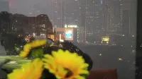 Haise Youth Apartment (Shenzhen Baishizhou Metro Stn, Int'l Mayors Exchange Ctr Branch)
