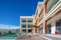 Chunyu · Camellia Isle · Private Hot Spring Pool Homestay (Nalati Town)