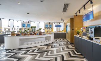 Holiday Inn Express (Urumqi Railway Station)