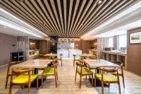 Atour Hotel Pingliang Greenland Square, Liuhu West Road