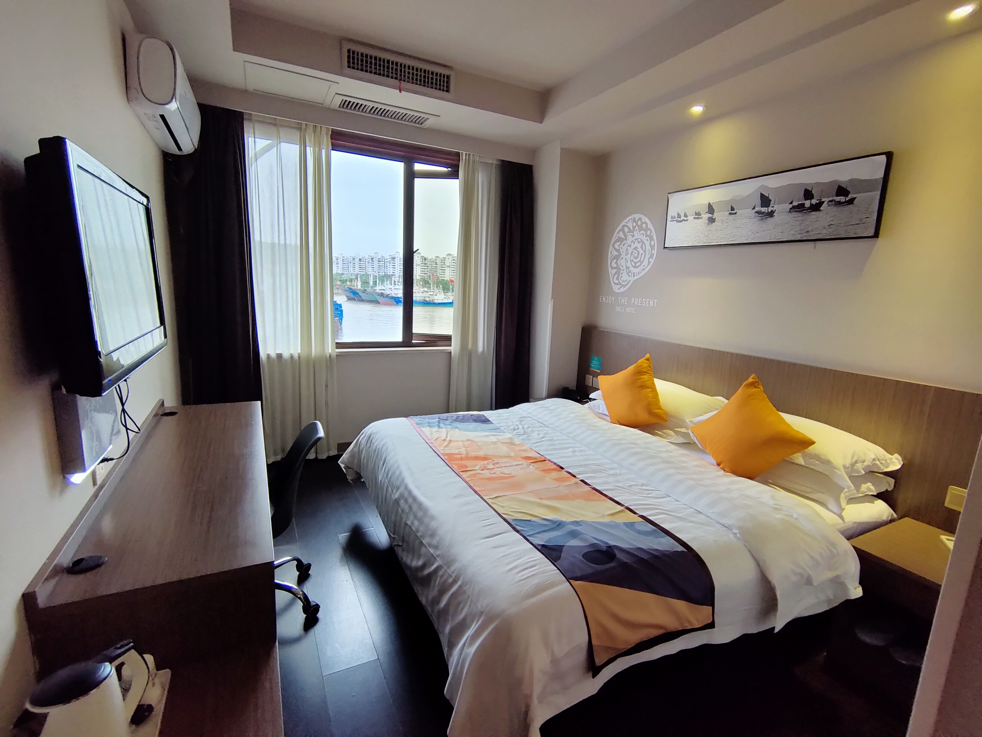 Kaiyue HotelOver view