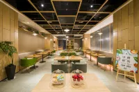 TRUE GO Hotel (Shenzhen Convention & Exhibition Center Gangxiabei Subway Station)