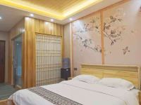 成都月筑酒店 - 静雅日式观景巨幕大床房
