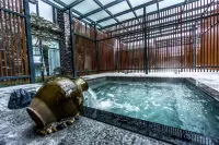 Linxi Hotel - piscina