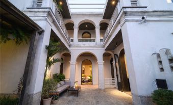 Lingjing Anhai Hotel