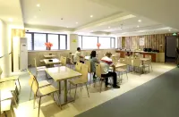 Tongxiang Hotel (Dawangshan Forest Park) Hotels in Yunan