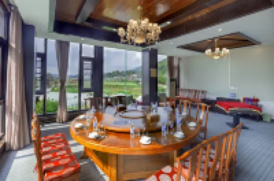 貴定金海雪山水療リゾートホテル