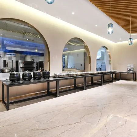 Haixi Prefecture Sky Mirror Vista Hotel (Da Qaidam Feicui Pedestrian Street)