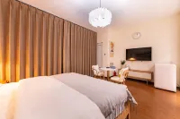 Sunny villa in Beijing Water Town