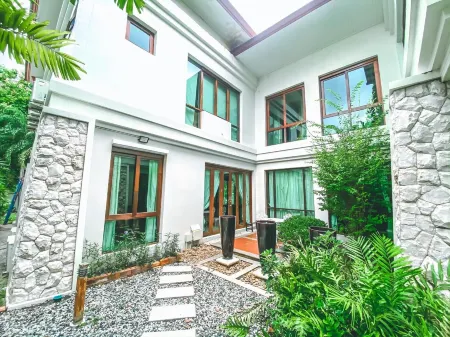 Royal Sammuk Villa