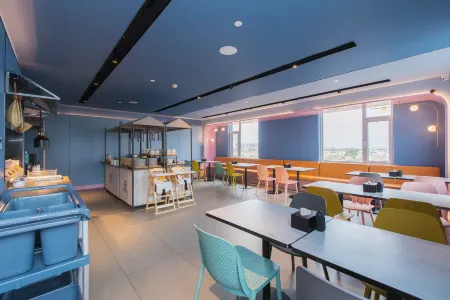 HanTing Hotel (Zhangbei County Government) Отели рядом с достопримечательностью «Zhangbei Bashang Grassland»